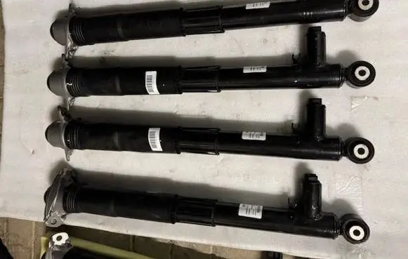 Volkswagen Passat Alltrack Front shock absorber/damper