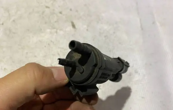 Mercedes-Benz Sprinter W906 Valve vacuum a0025401497 0025401497