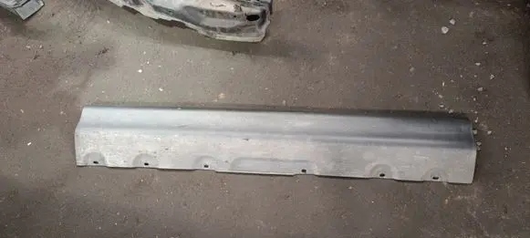 BMW X5 E53 Sill 8402335