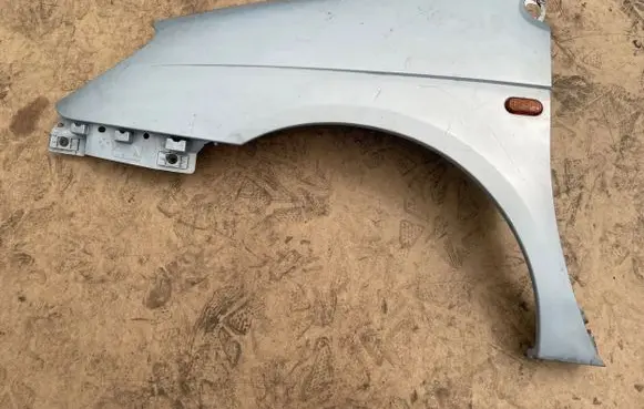 Renault Scenic I Fender 7700422175