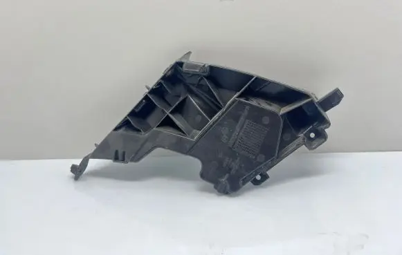Audi A7 S7 4G Headlight/headlamp mounting bracket 4G8807284C