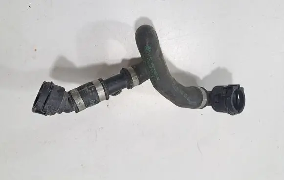 Engine coolant pipe/hose