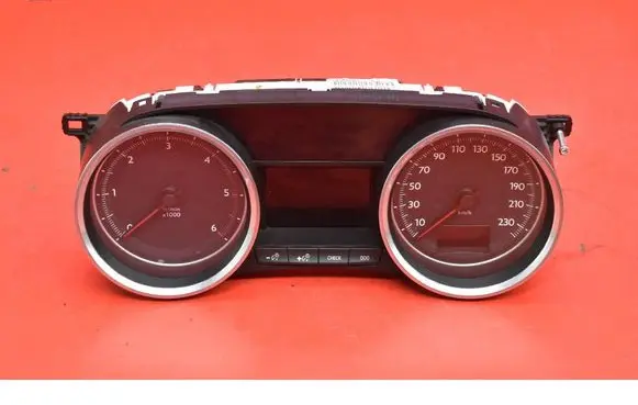 Speedometer (instrument cluster)