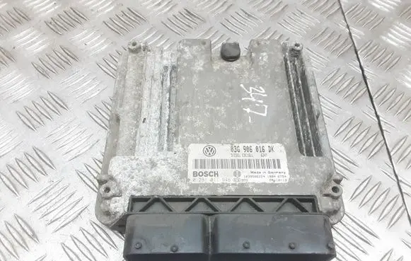 Skoda Octavia Mk2 (1Z) Engine control unit/module 03G906016DK 0281011946