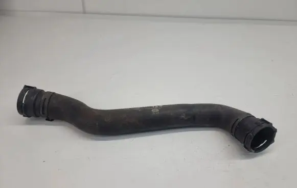 Land Rover Discovery 5 Engine coolant pipe/hose FPLA8D033CA