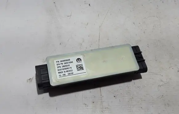 Chrysler Pacifica Door control unit/module 68369596AB