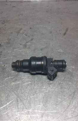 Volkswagen Golf IV Fuel injector 06A906031 280150464