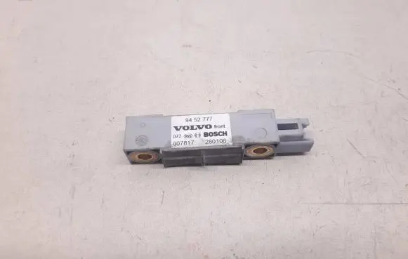 Volvo V70 Airbag deployment crash/impact sensor 9452777 007817 280106