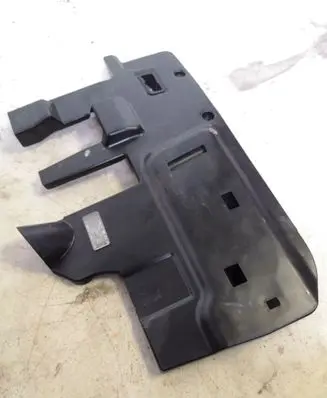 Volkswagen Touareg I Dashboard lower bottom trim panel 7L6815173