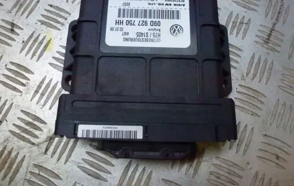 Volkswagen Touareg I Gearbox control unit/module 09D927750HH
