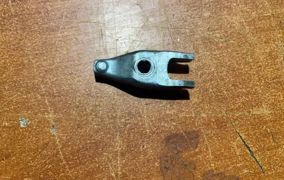 Opel Astra J Fuel Injector clamp holder
