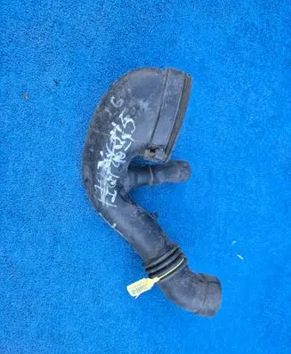 BMW X3 E83 Air intake hose/pipe 7787862 7790552
