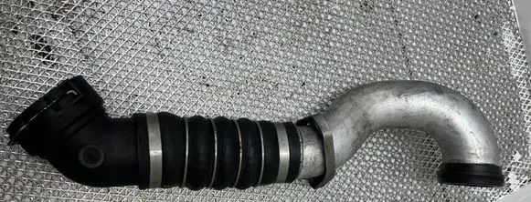 BMW 5 E60 E61 Intercooler hose/pipe 7789875
