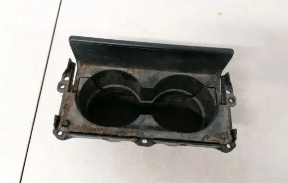 Mazda 6 Cup holder gj6a64361