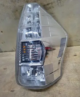Toyota Prius+ (ZVW40) Rear/tail lights 13089R1-S1