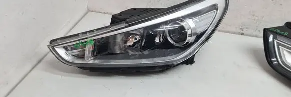 Hyundai i30 Headlight/headlamp 92101G4020