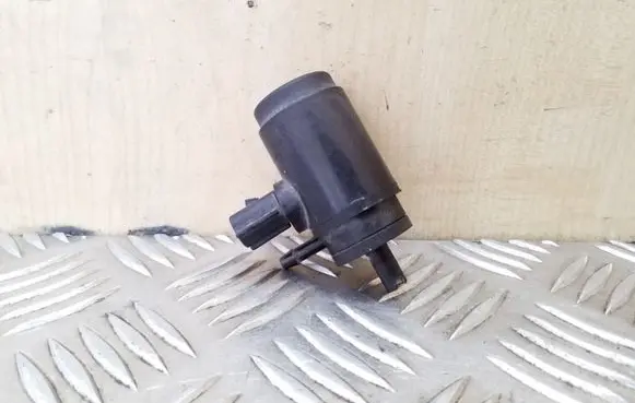 Opel Frontera A Windscreen/windshield washer pump