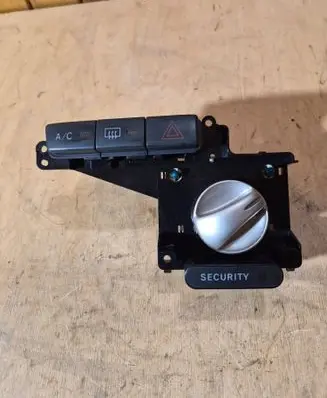 Toyota Yaris A set of switches 758294