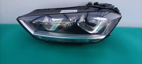Volkswagen Golf Sportsvan Headlight/headlamp 517941031B