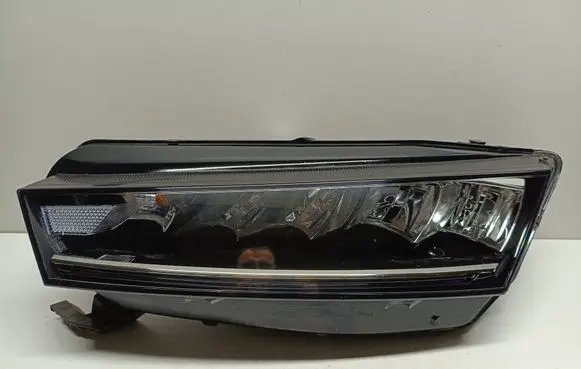 Skoda Octavia Mk4 Headlight/headlamp 5E4941015