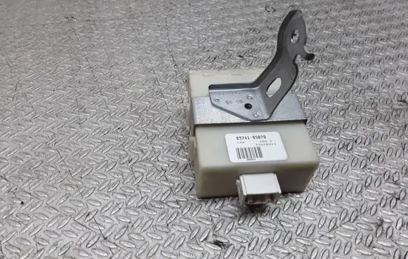 Toyota Avensis T250 Door central lock control unit/module 8974105070