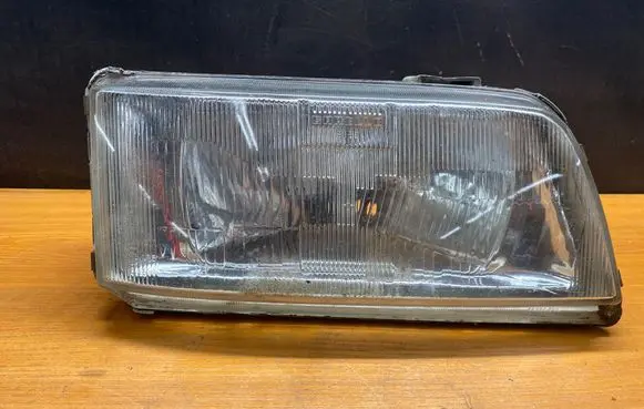 Peugeot Boxer Headlight/headlamp 35680748
