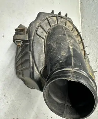 Alfa Romeo 159 Air filter box 51785518