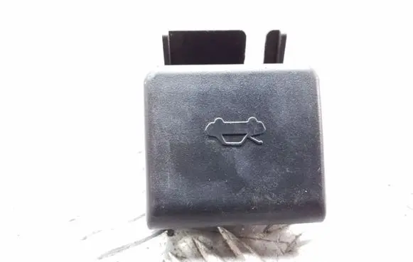 Mazda 3 I Engine bonnet (hood) release handle