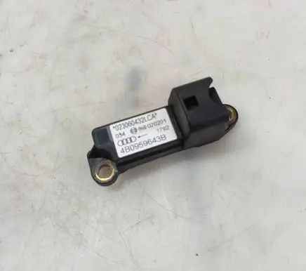 Audi A4 S4 B5 8D Airbag deployment crash/impact sensor 4B0959643B 023060432LCA 020201