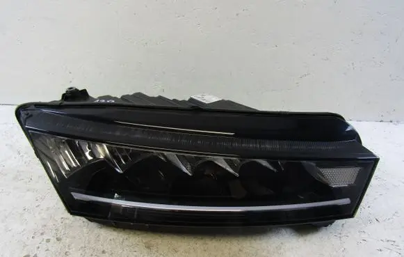 Skoda Octavia Mk4 Headlight/headlamp 5E4941016