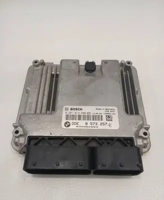 BMW 3 F30 F35 F31 Engine control unit/module 8573257 0281019680 030982653