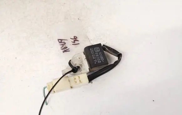 Toyota Avensis T250 Sensor 9008088002 90080-88002