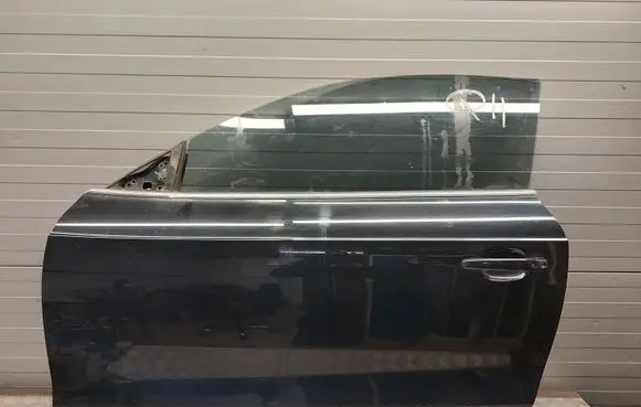 Audi S5 Front door 8T0831311C