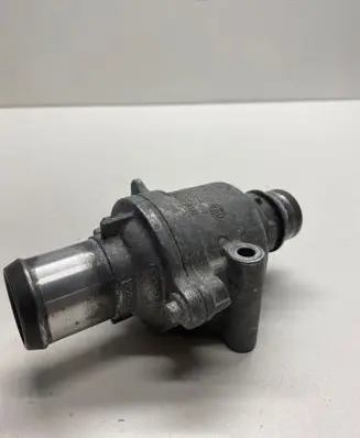 Thermostat/thermostat housing