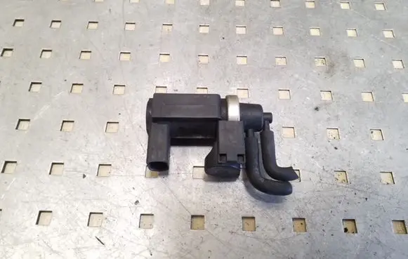 Audi A8 S8 D3 4E Turbo solenoid valve 059906628A