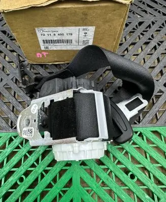 BMW X5 G05 Front seatbelt 8495178