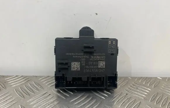 Audi A4 S4 B9 8W Door control unit/module 4M0959795E 4M0959795C