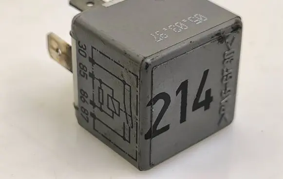 Audi A6 S6 C5 4B Other relay 443951253K 899512000 40A12V