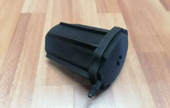 Vacuum air tank