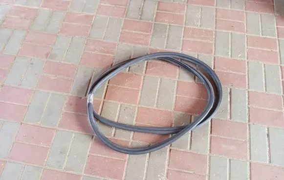 Hyundai Ioniq Trunk rubber seal (body)