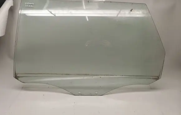 Mitsubishi Grandis Rear door window glass