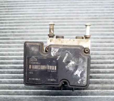Suzuki Grand Vitara II ABS Pump