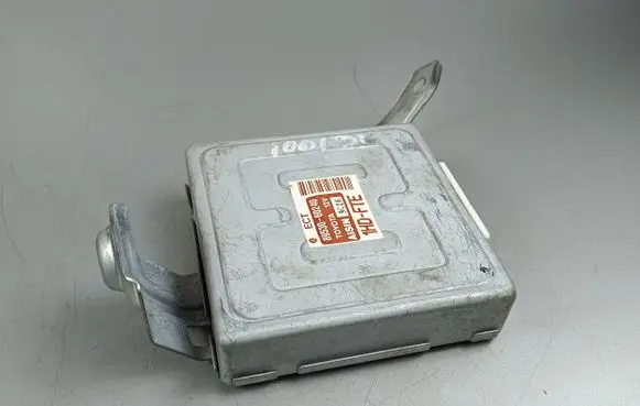 Toyota Land Cruiser (J100) Other control units/modules 8953060240