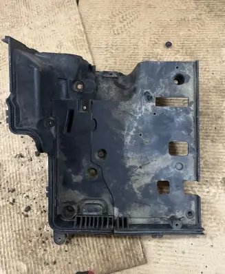 Battery tray