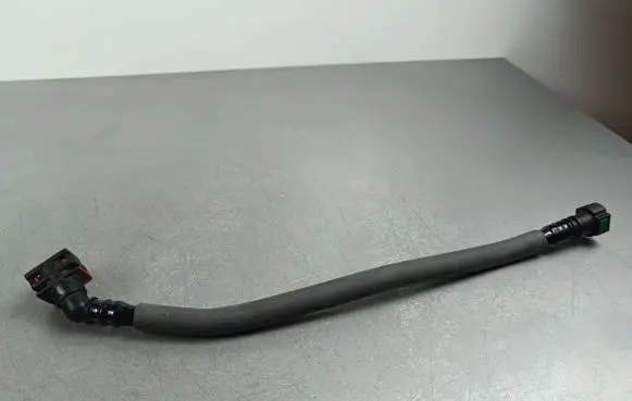 Jeep Cherokee Fuel line pipe