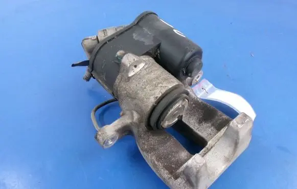Rear brake caliper