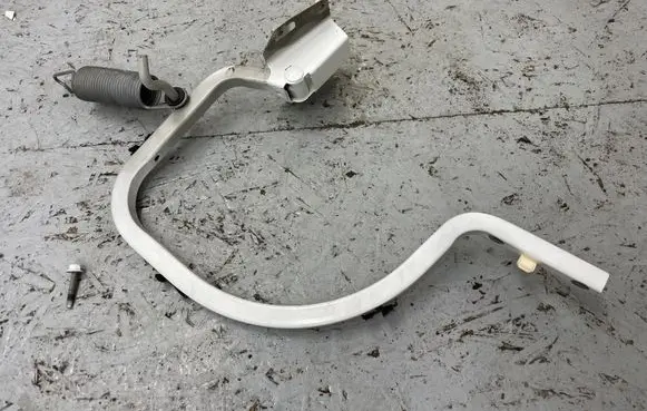 Volkswagen Jetta VI Tailgate/trunk/boot hinge 5C6827301E
