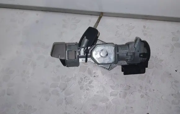 Ford Focus C-MAX Ignition lock 3M513F880AD