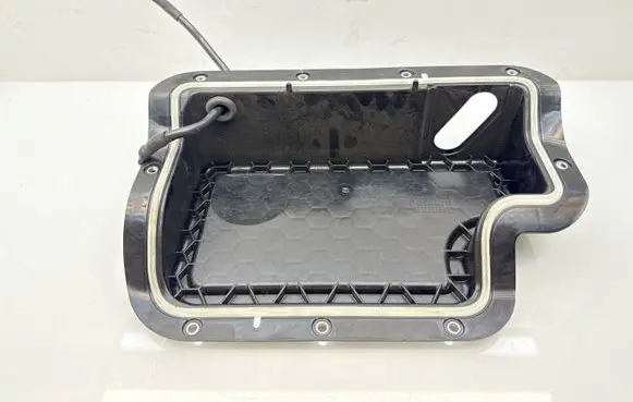 Volkswagen Golf VIII Battery box tray cover/lid 5Q0915435D