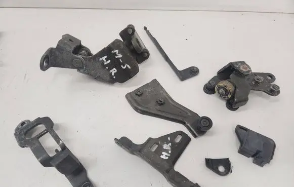 Mazda 5 Roller guide/hinge set 